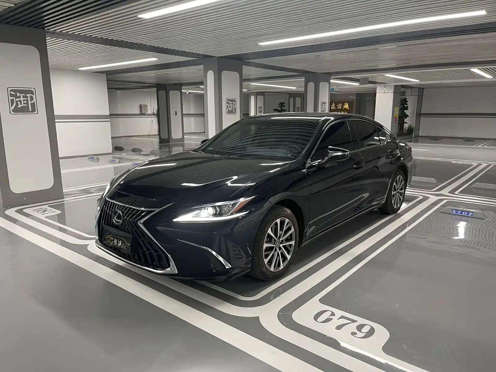 LEXUS ES