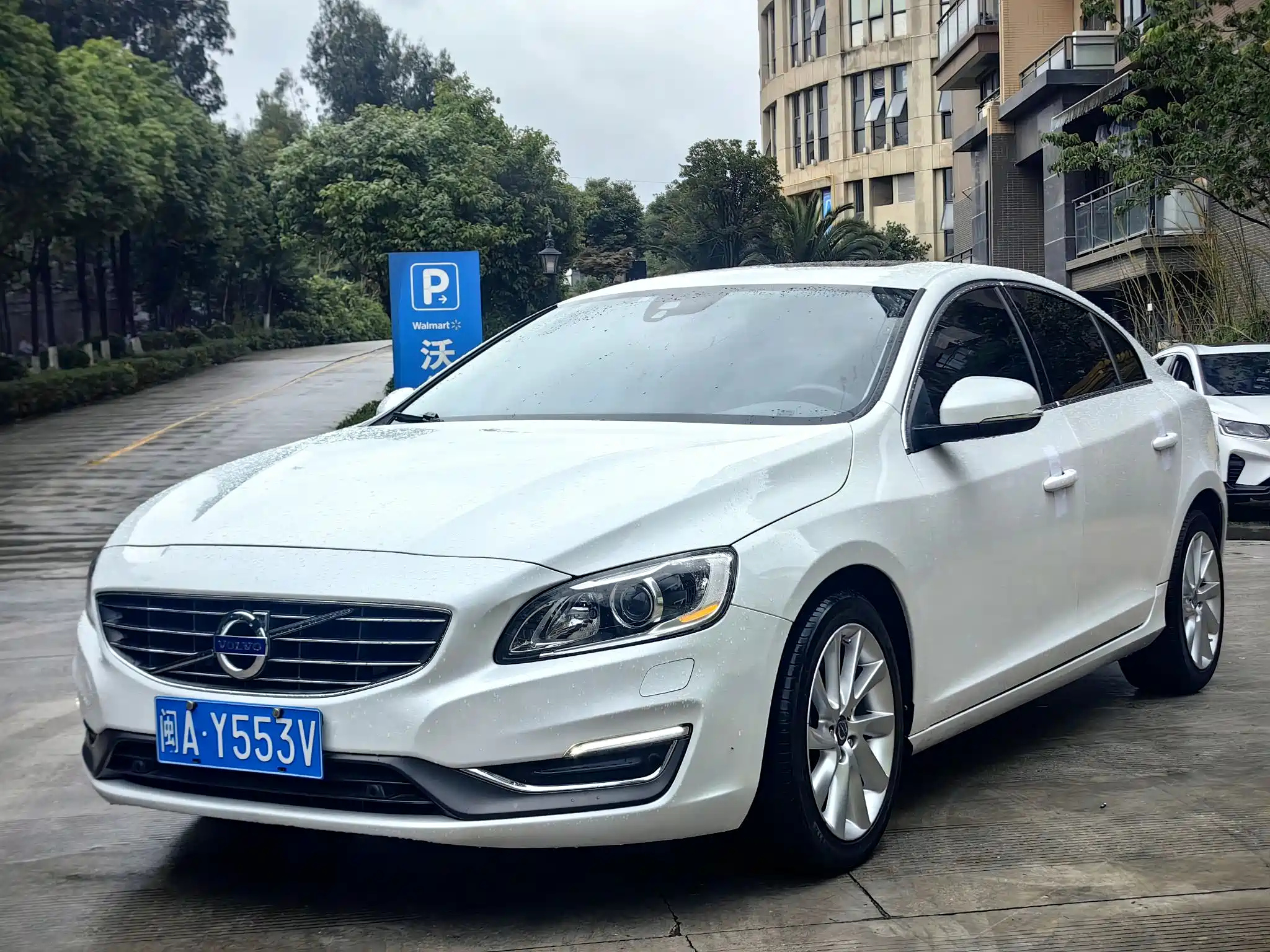 VOLVO S60 2015