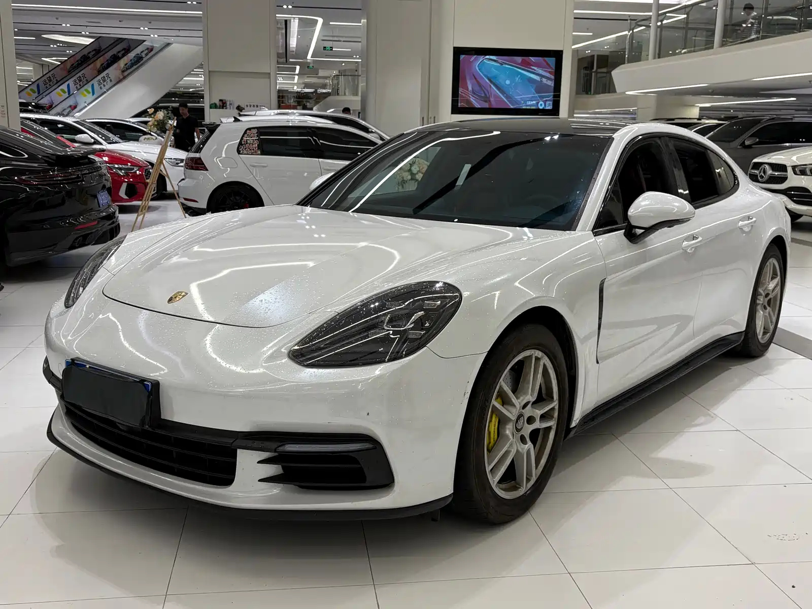 PORSCHE PANAMERA 2017