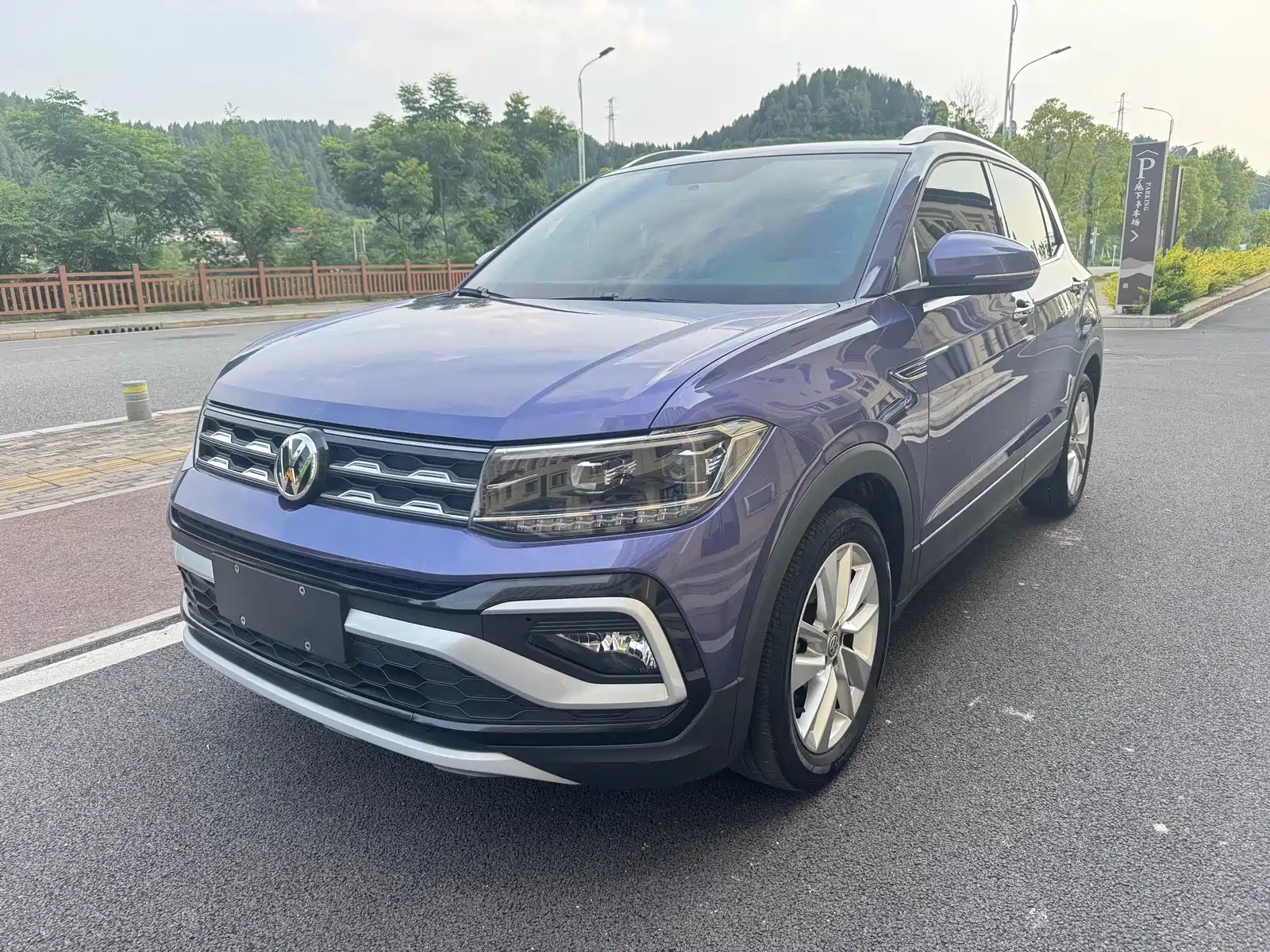 VOLKSWAGEN T-CROSS