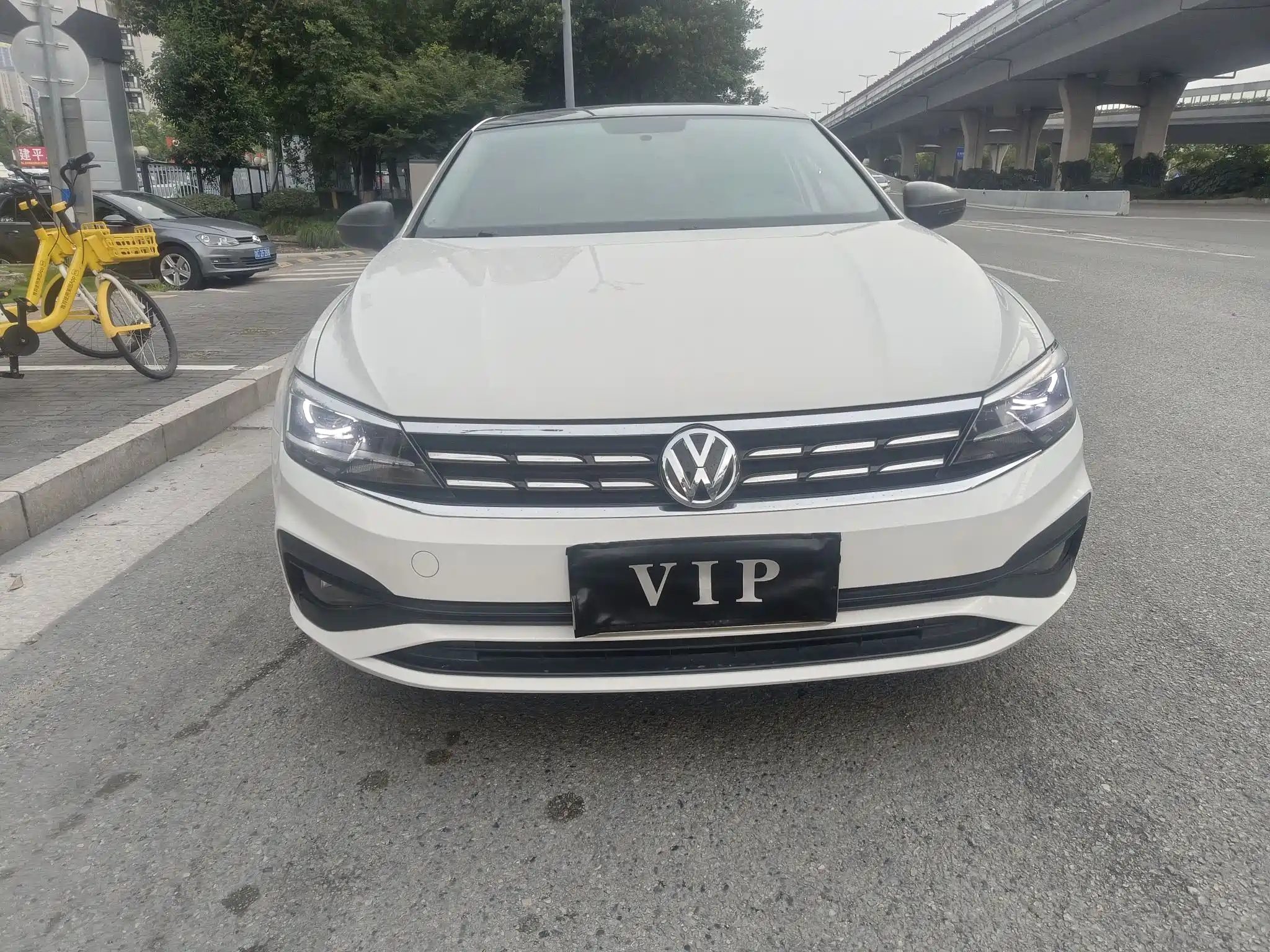 VOLKSWAGEN LAMANDO 2019
