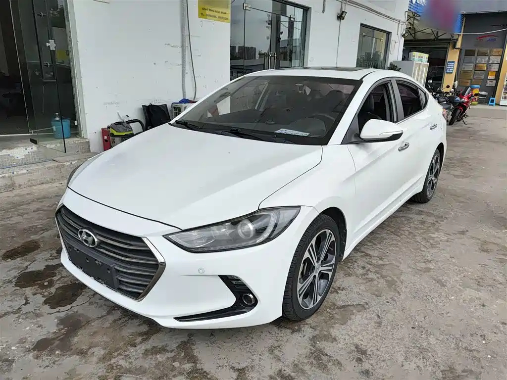 HYUNDAI ELANTRA 2018