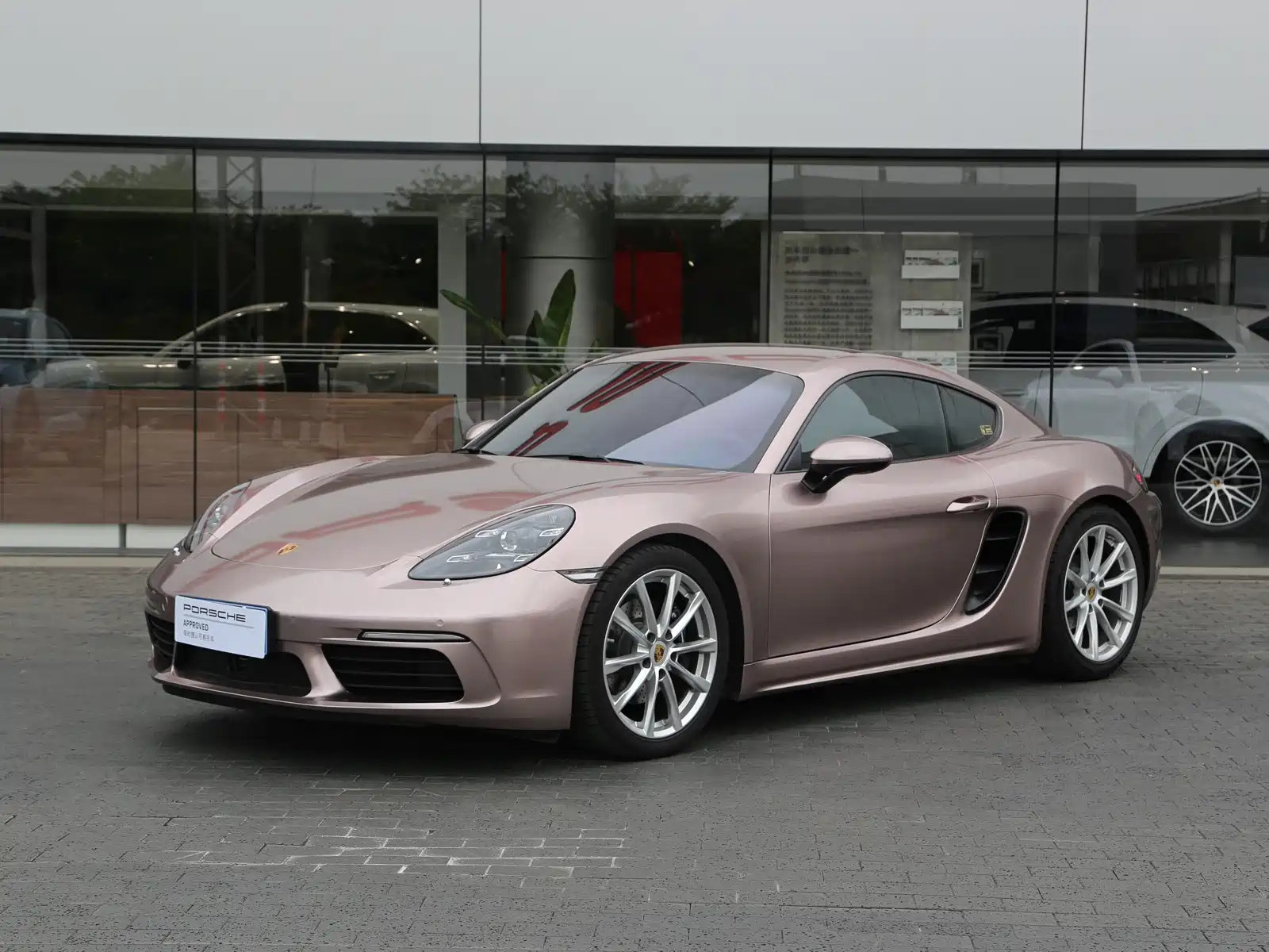 PORSCHE 718 2022