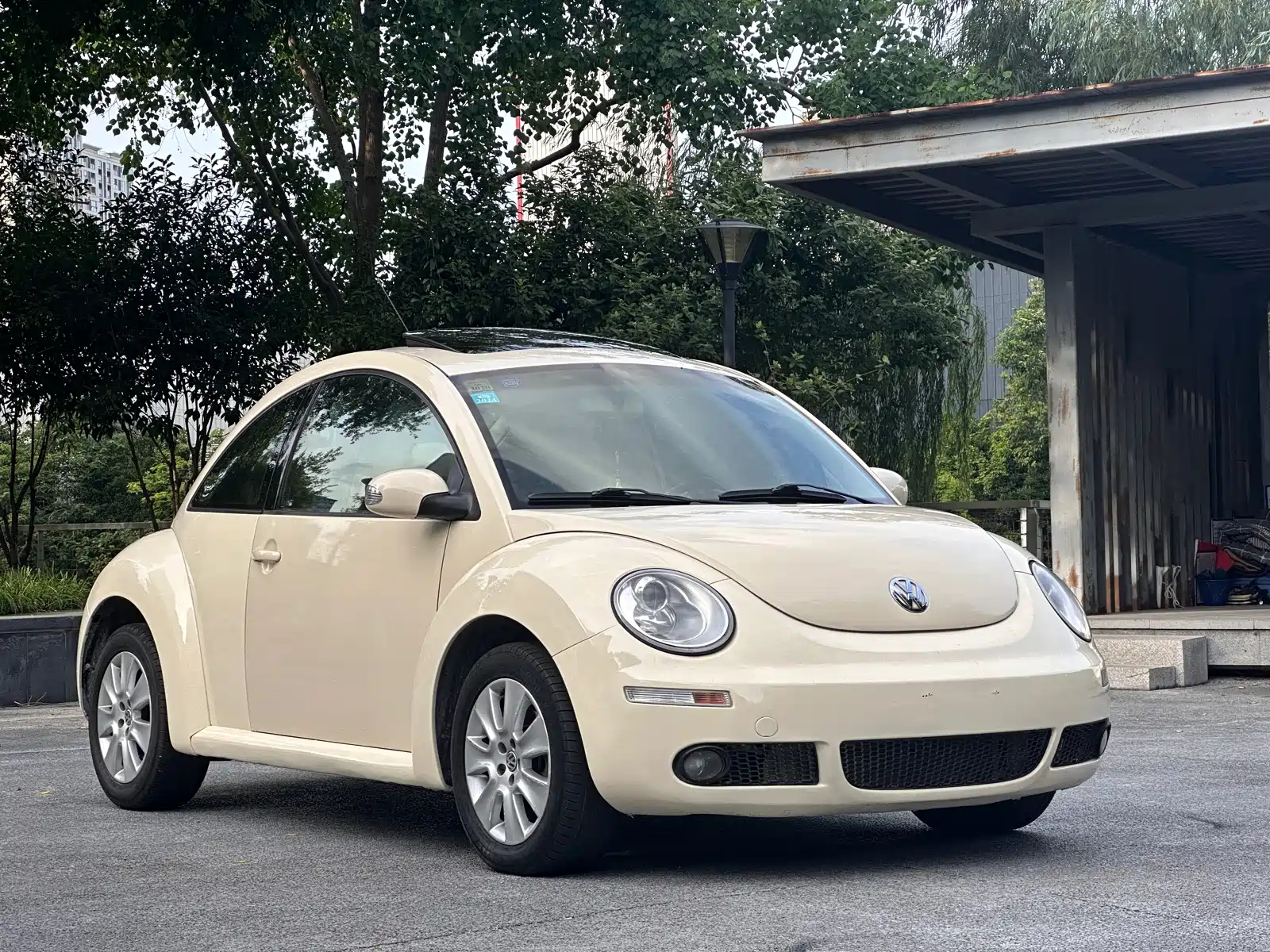 VOLKSWAGEN BEETLE 2008