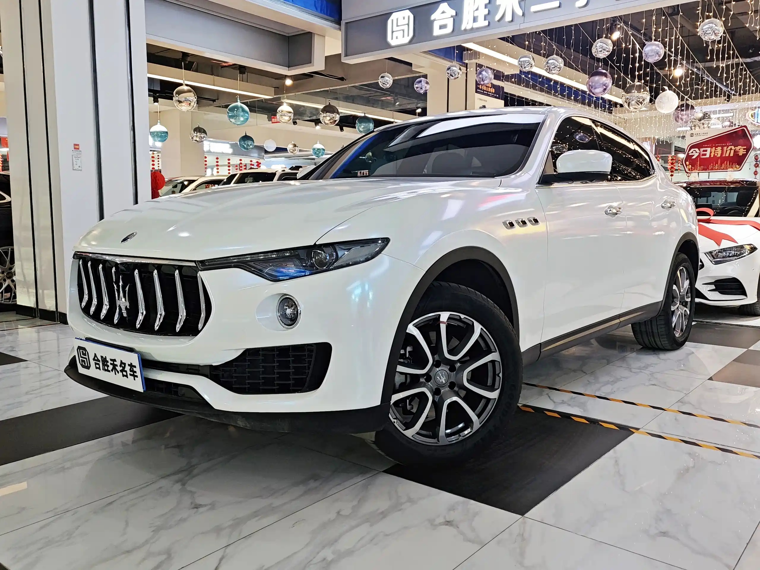 MASERATI LEVANTE 2020
