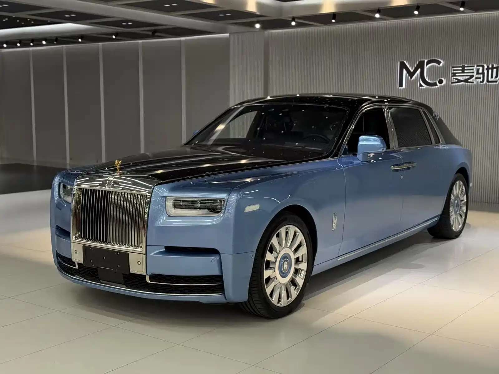 ROLLS ROYCE PHANTOM 2018