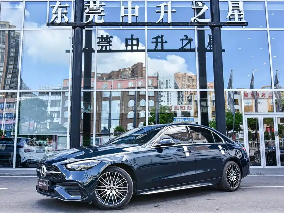 MERCEDES BENZ C-CLASS 2025