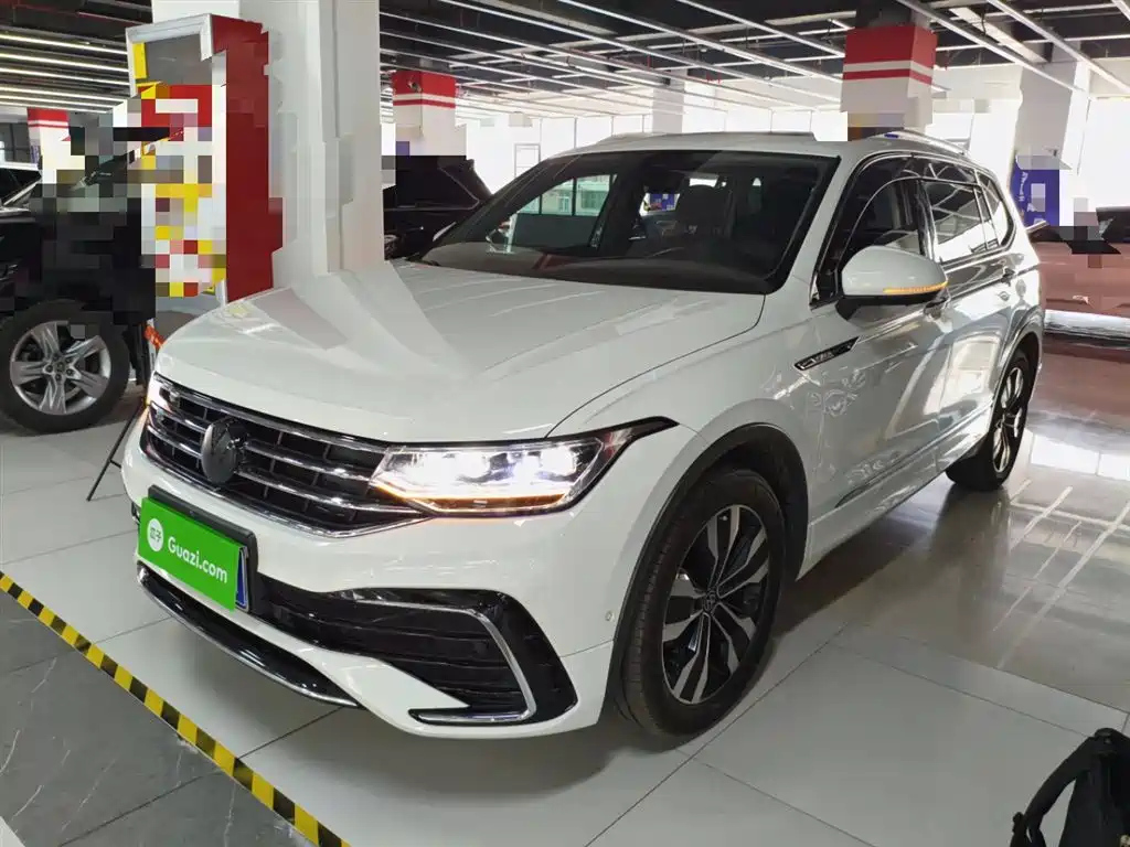 VOLKSWAGEN TIGUAN L 2022