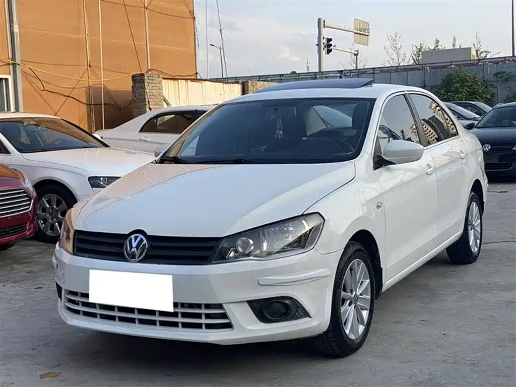 VOLKSWAGEN JETTA 2013