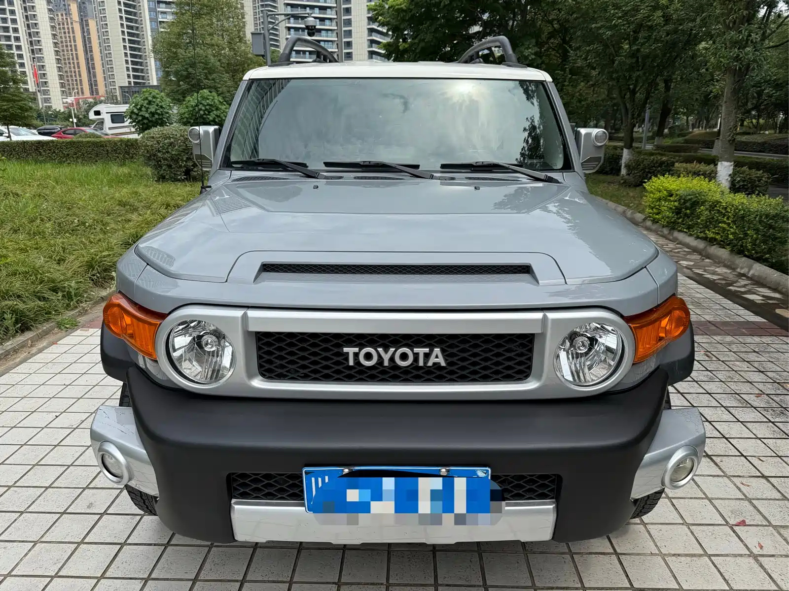 TOYOTA FJ CRUISER