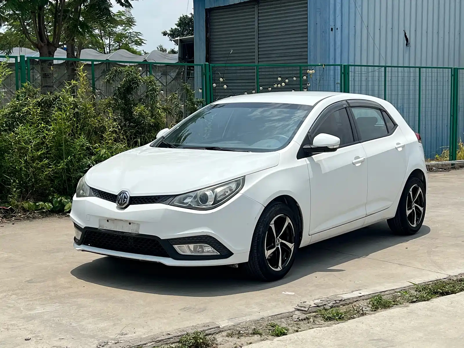 MG MG5 2012