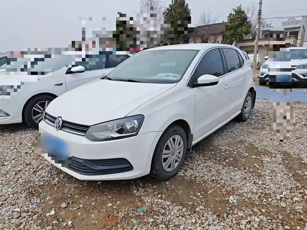 VOLKSWAGEN POLO 2016