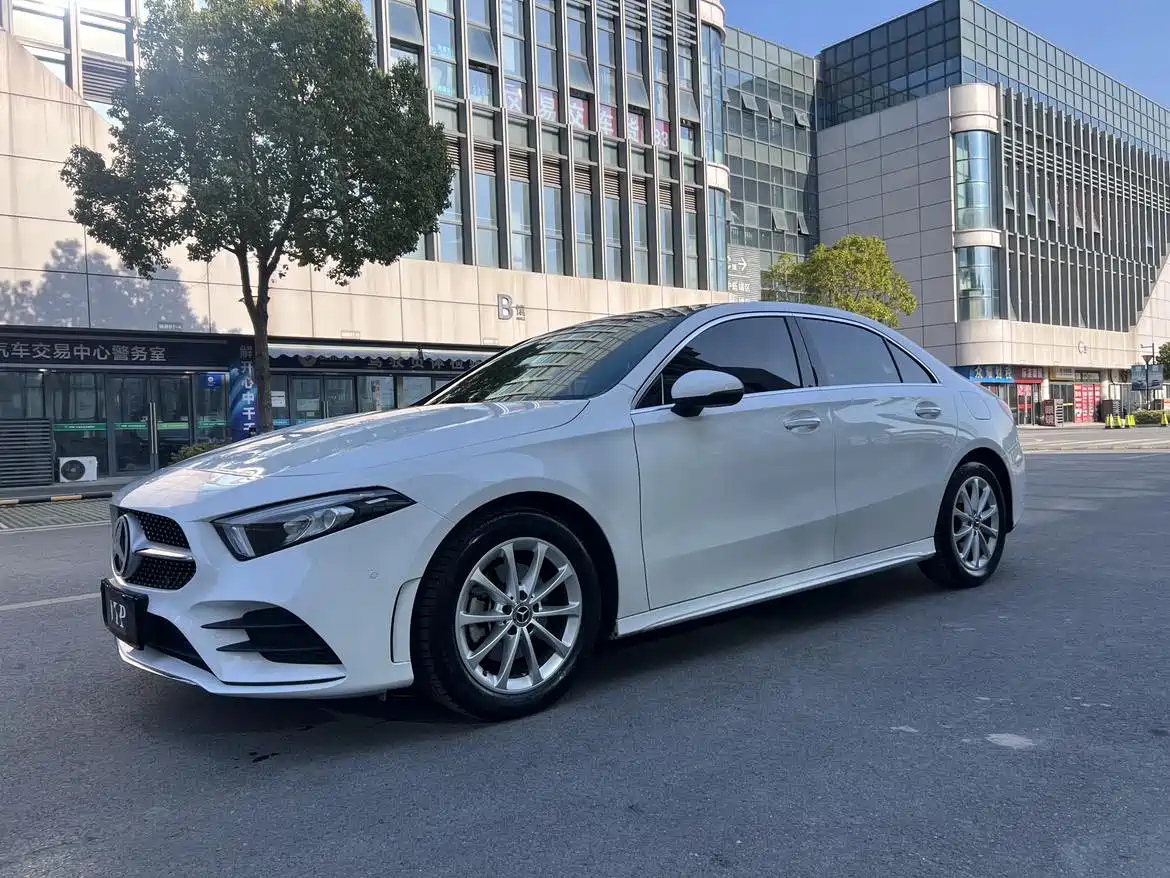 MERCEDES BENZ A-CLASS 2020