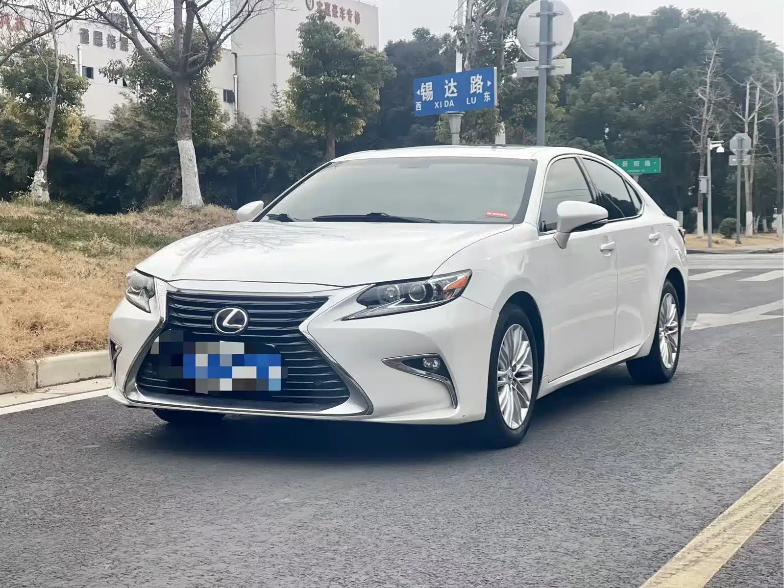 LEXUS ES 2015