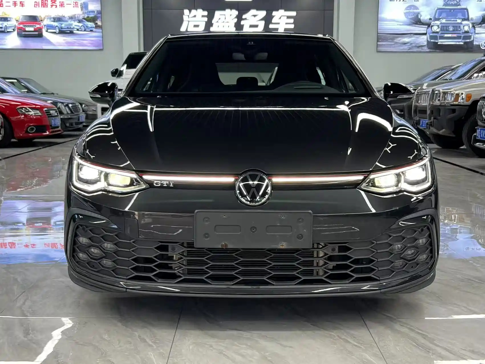 VOLKSWAGEN GOLF GTI 2021