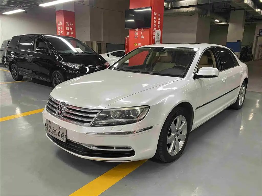 VOLKSWAGEN PHAETON 2011