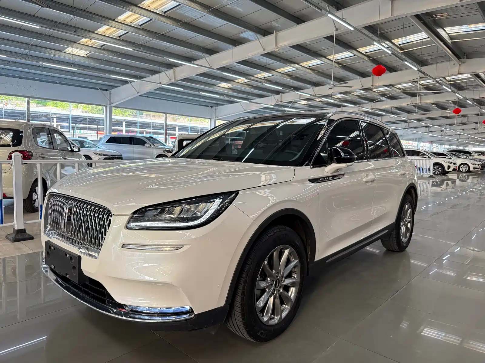 LINCOLN ADVENTURER 2021