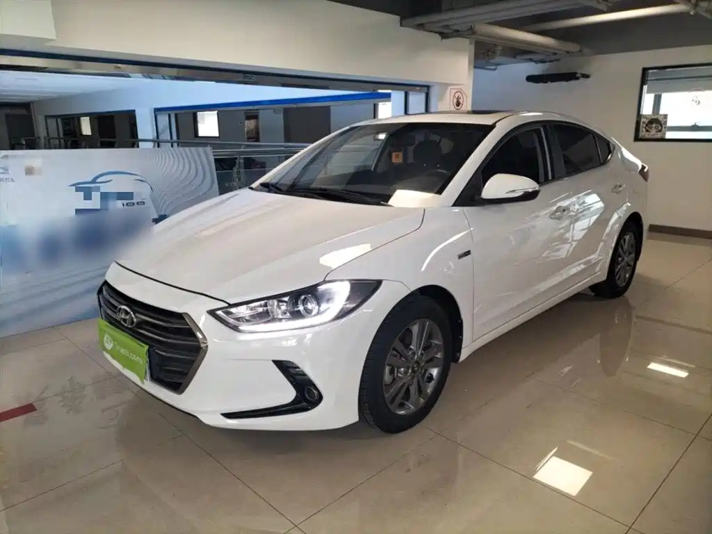 HYUNDAI ELANTRA 2016