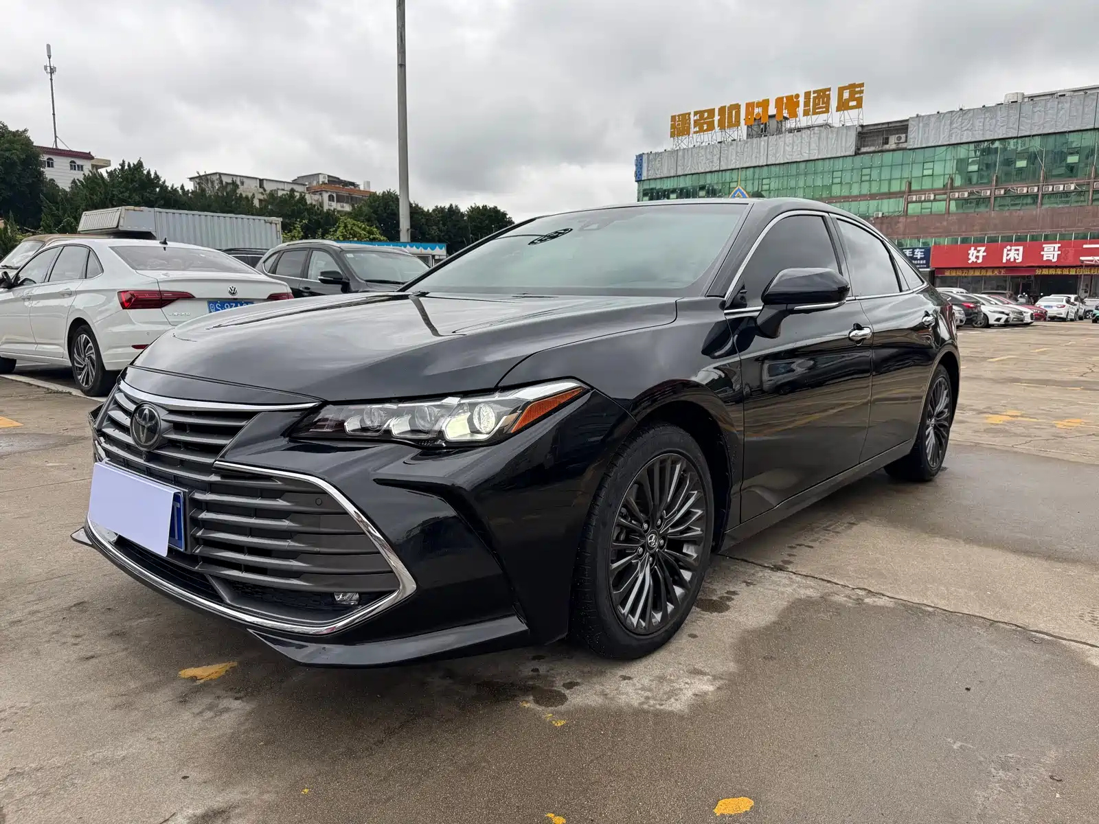 TOYOTA AVALON 2019