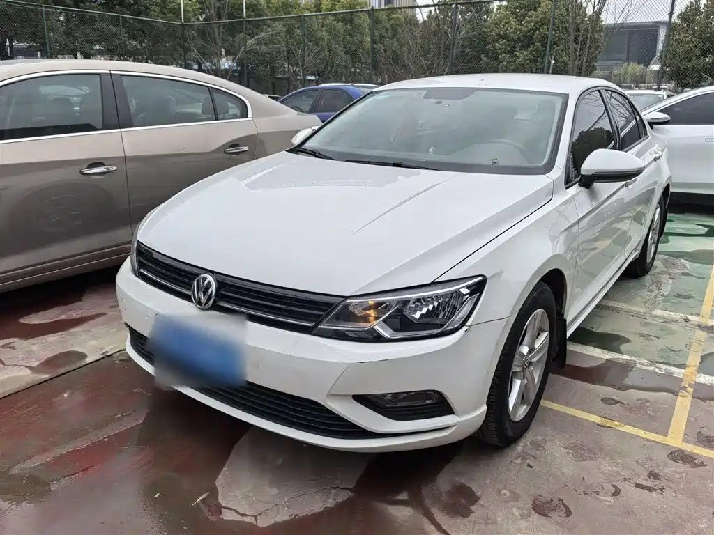 VOLKSWAGEN LAMANDO 2018