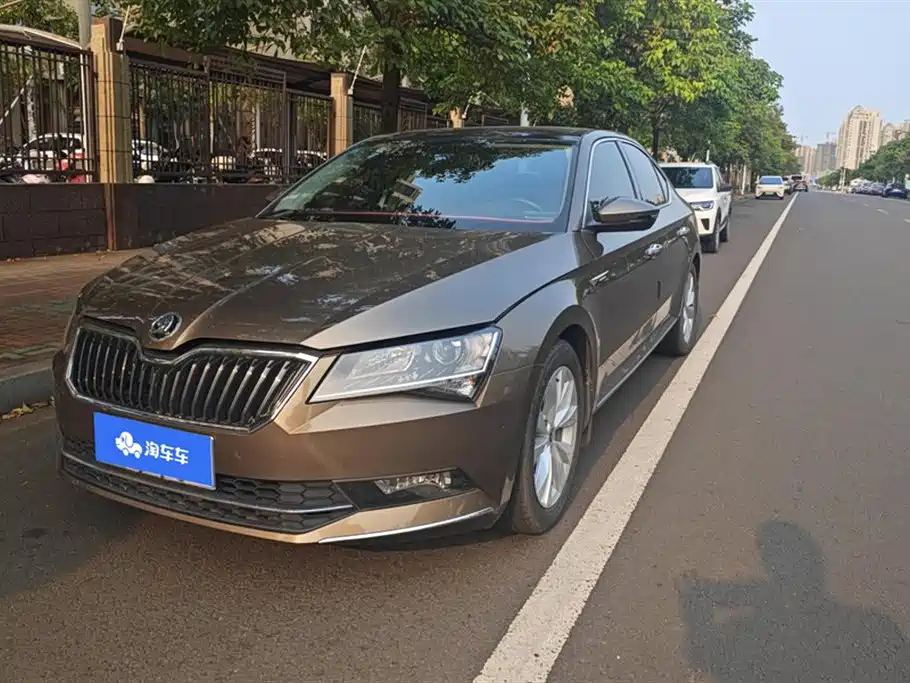 SKODA SUPERB 2018