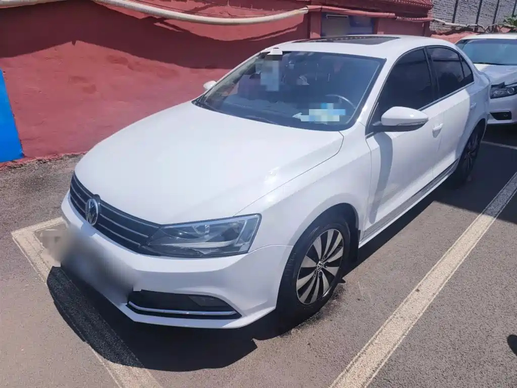 VOLKSWAGEN SAGITAR 2018