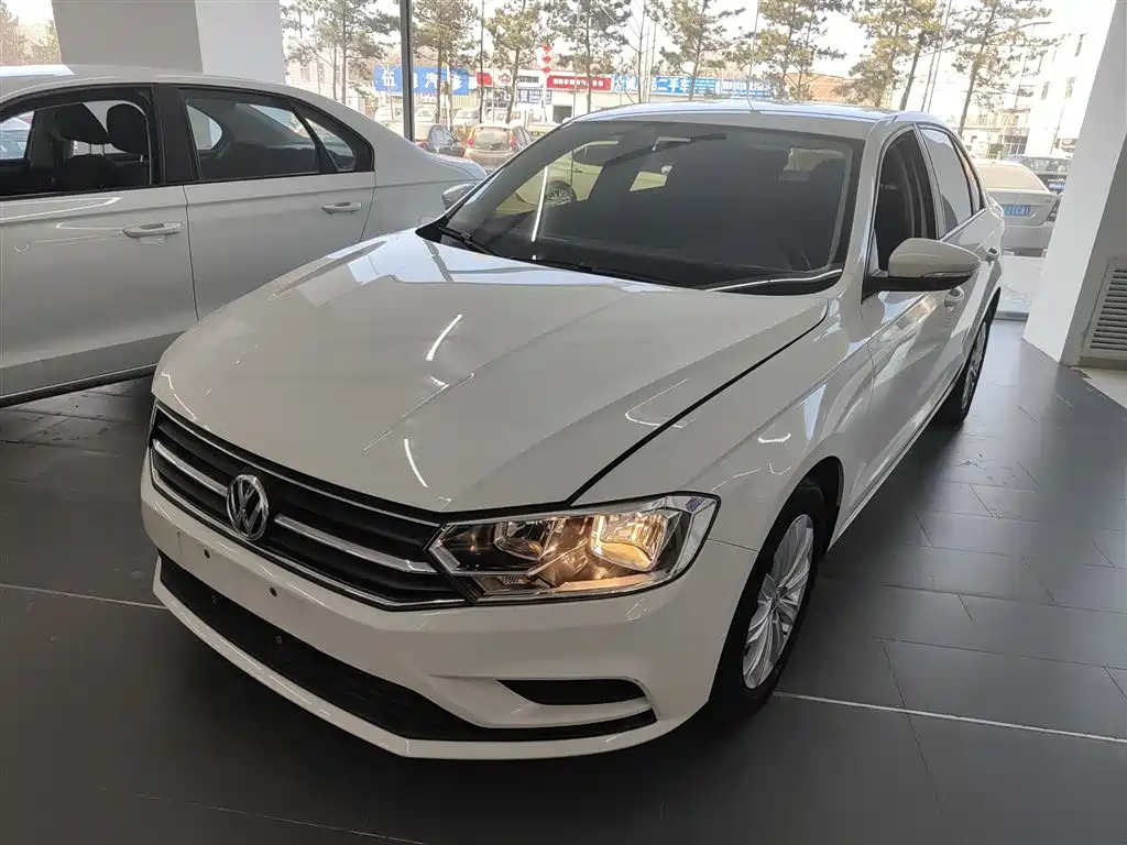 VOLKSWAGEN BORA