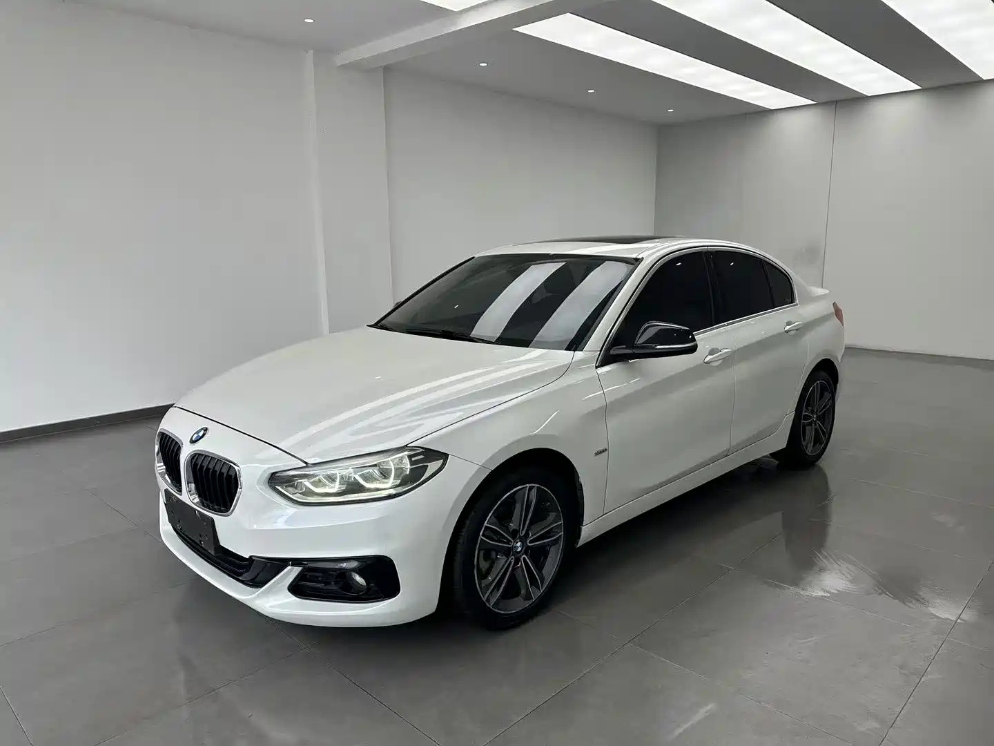 BMW 1-SERIES 2018
