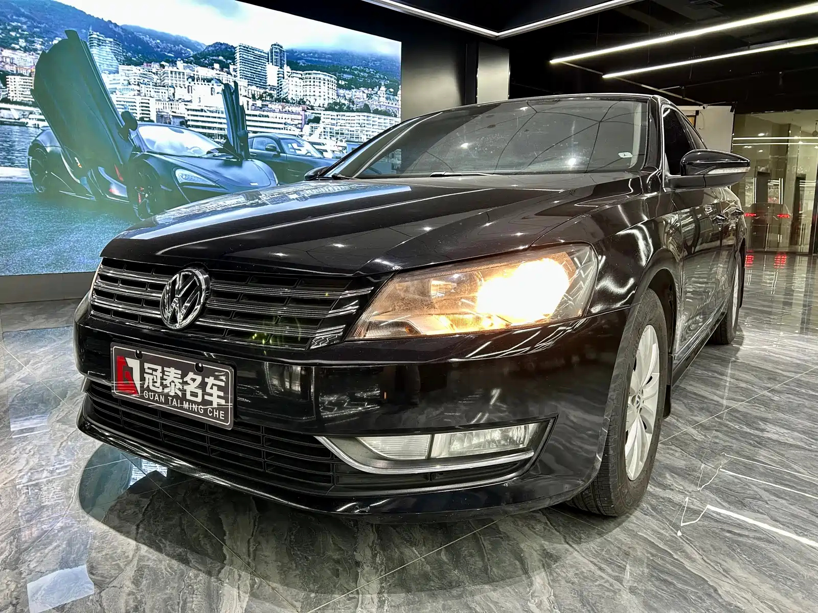 VOLKSWAGEN PASSAT 2011