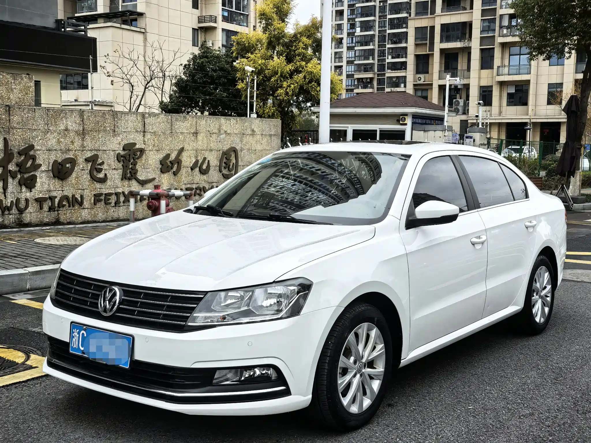VOLKSWAGEN LAVIDA 2017