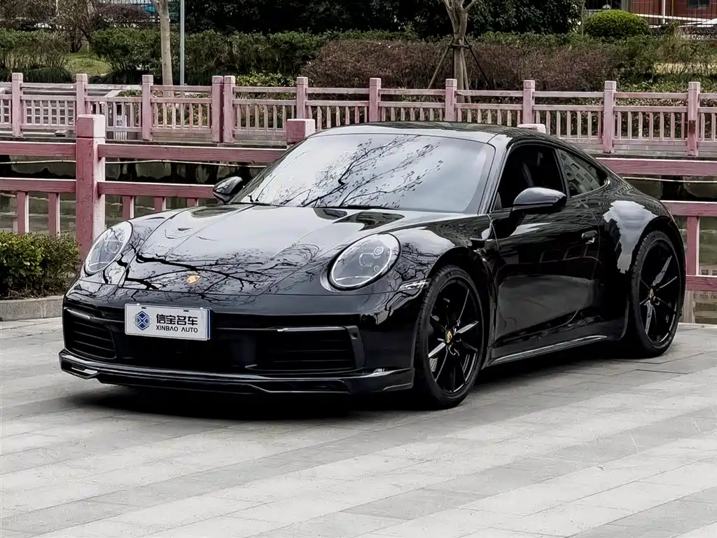 PORSCHE 911
