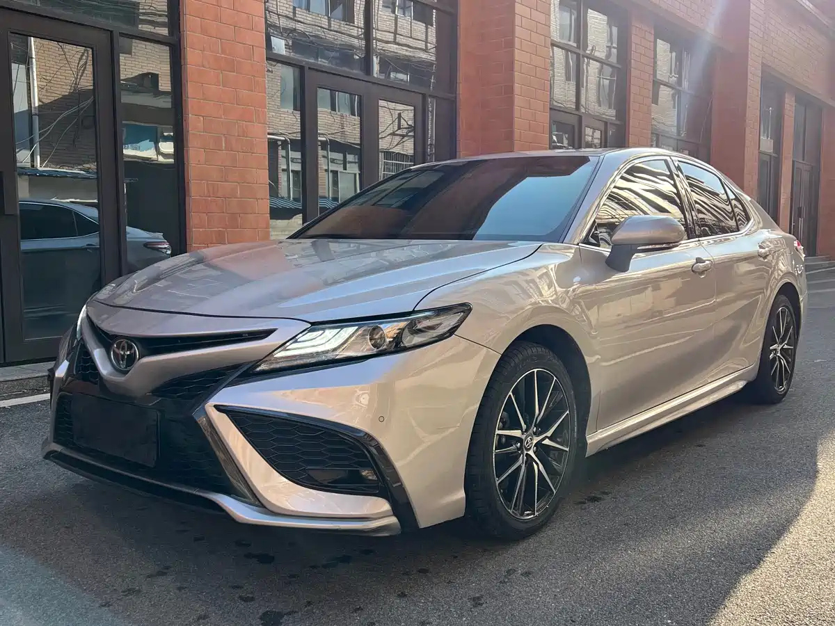 TOYOTA CAMRY 2021
