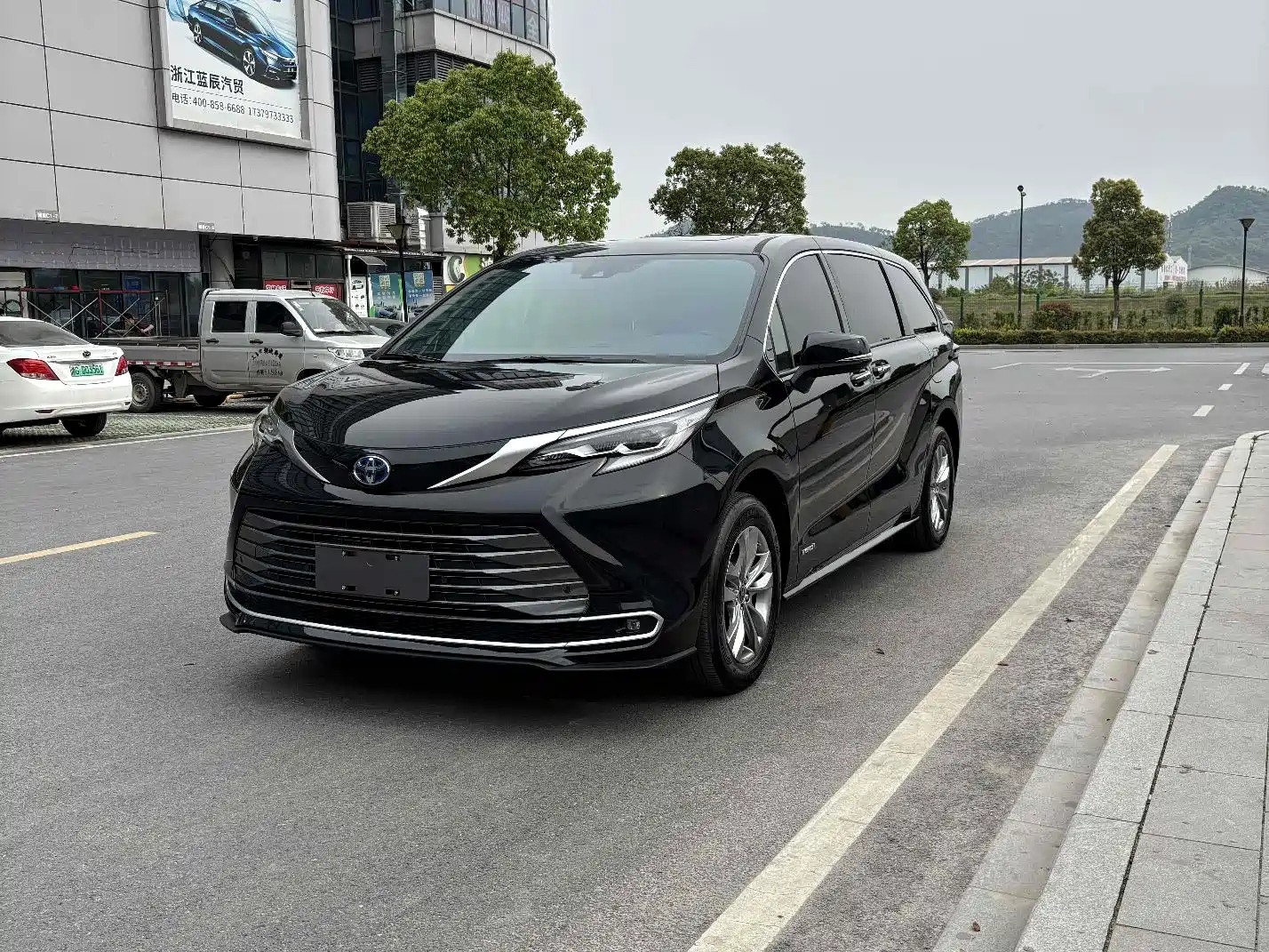 TOYOTA SIENNA SIENNA 2023