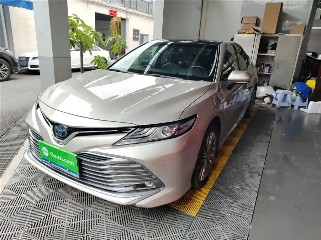 TOYOTA CAMRY 2019