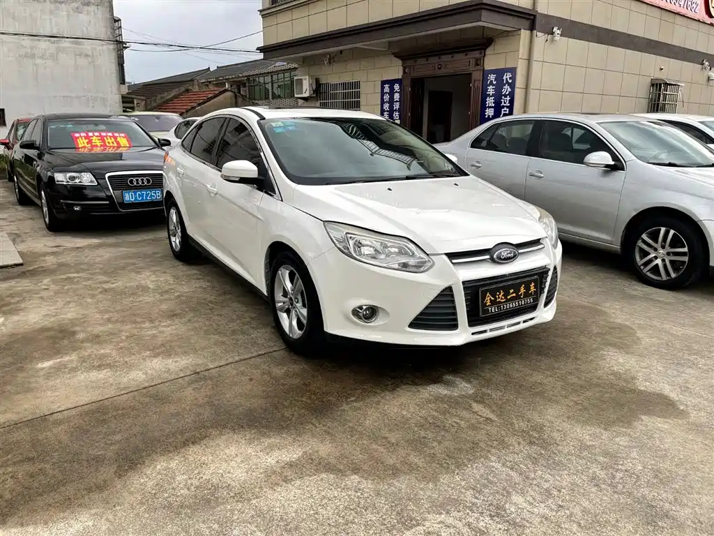FORD FOCUS 2012