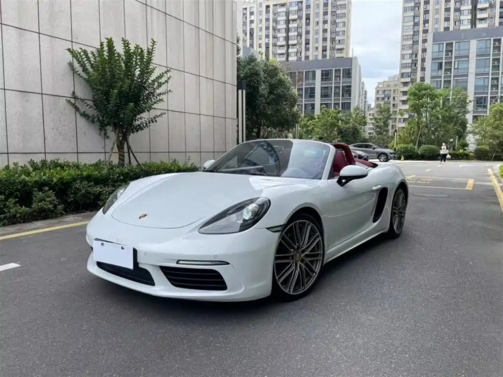 PORSCHE 718 2018