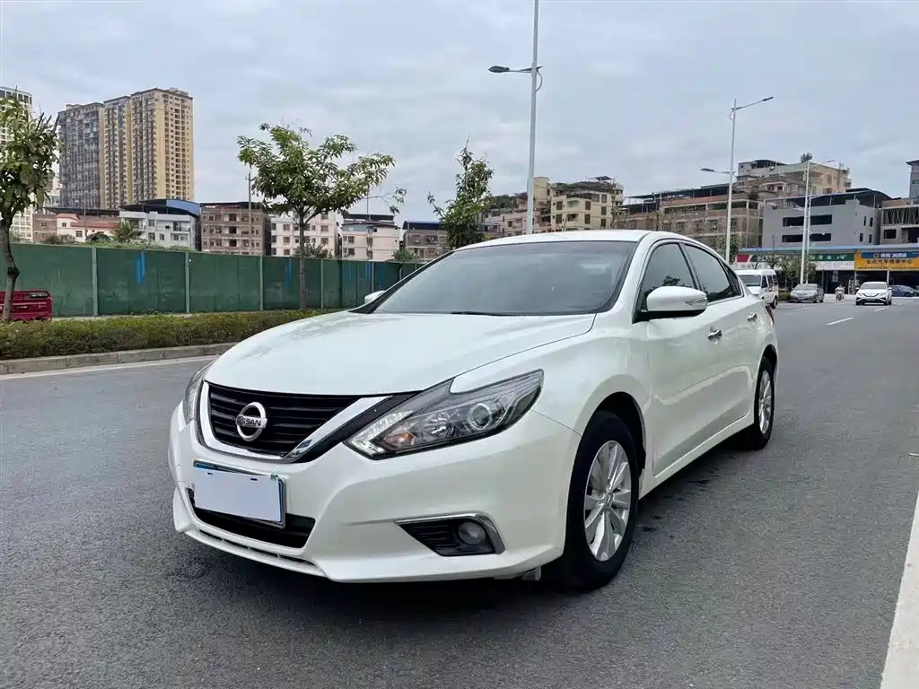NISSAN TEANA 2016