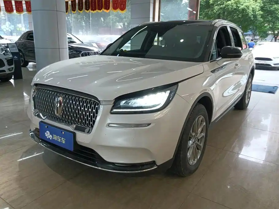 LINCOLN ADVENTURER 2021