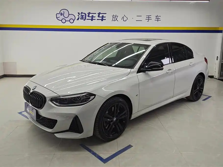 BMW 1-SERIES 2021