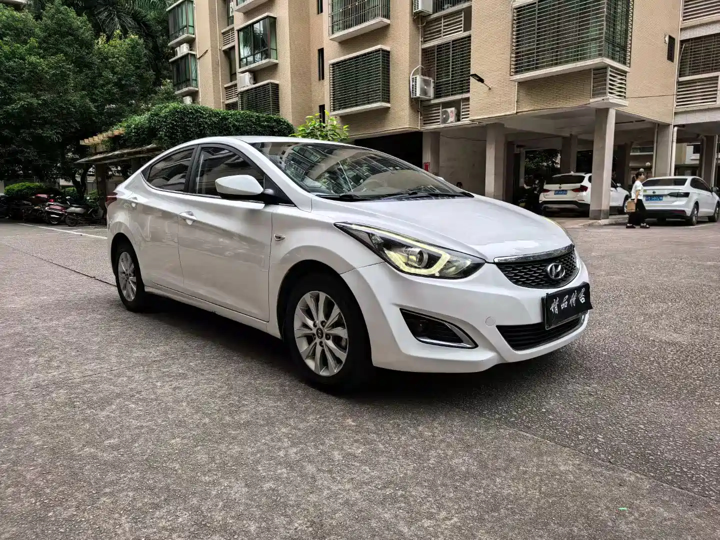 HYUNDAI ELANTRA 2016