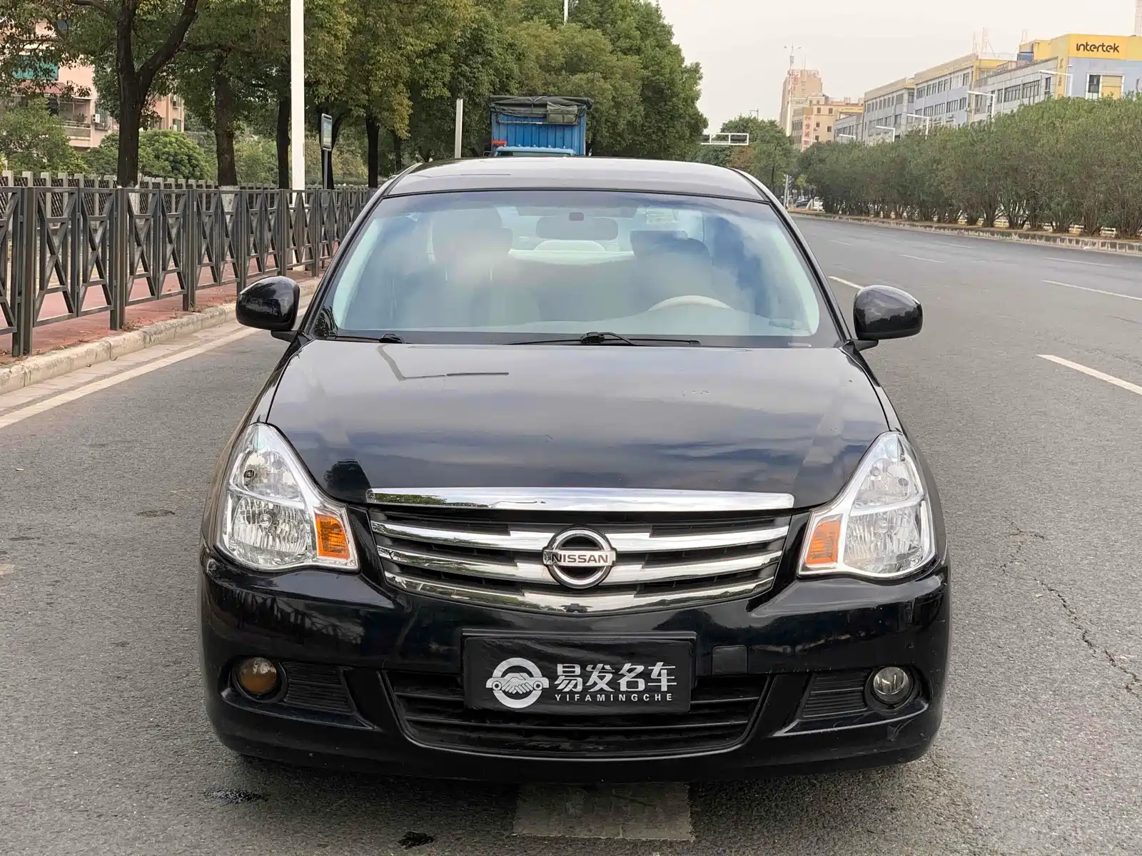 NISSAN SYLPHY 2012