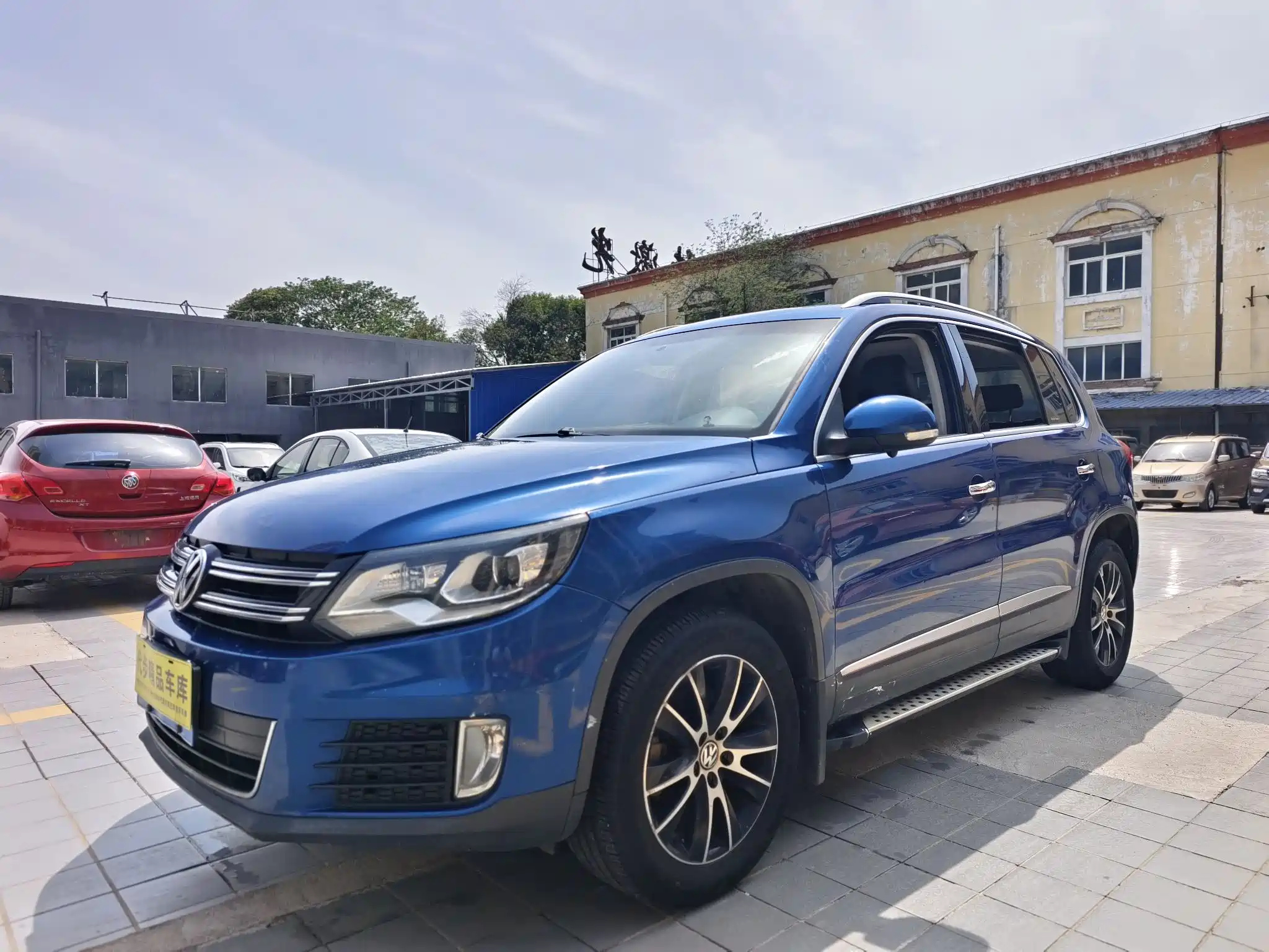 VOLKSWAGEN TIGUAN 2013