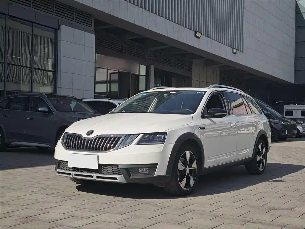 SKODA OCTAVIA 2019