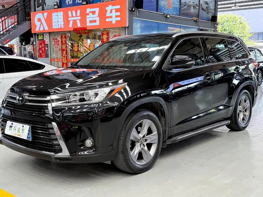 TOYOTA HIGHLANDER