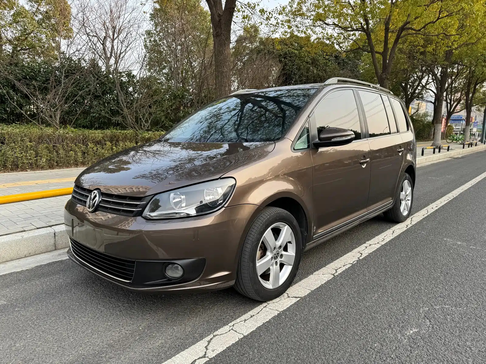 VOLKSWAGEN TOURAN 2013