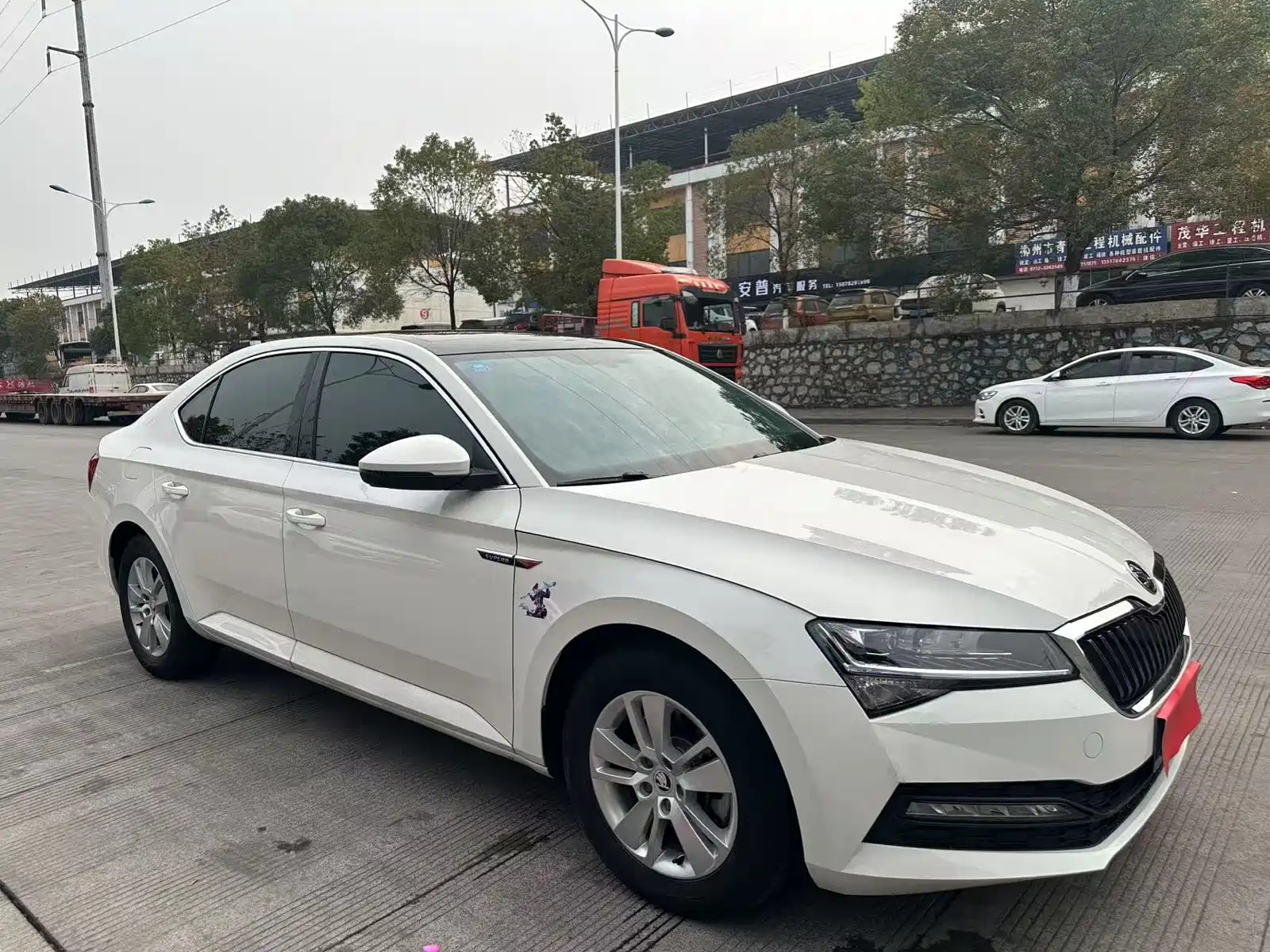 SKODA SUPERB 2019