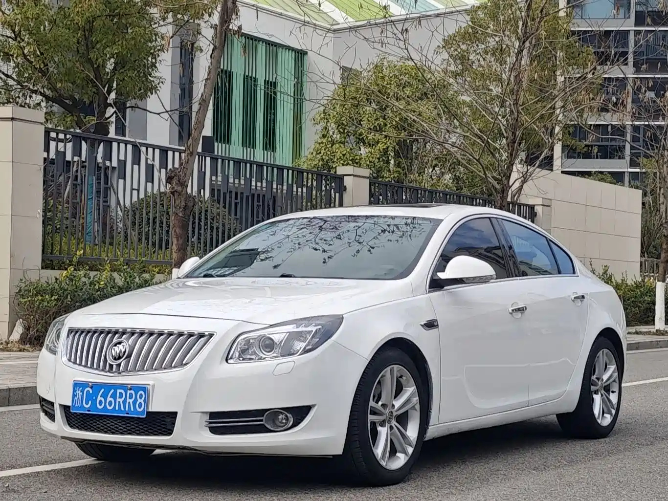 BUICK REGAL 2010