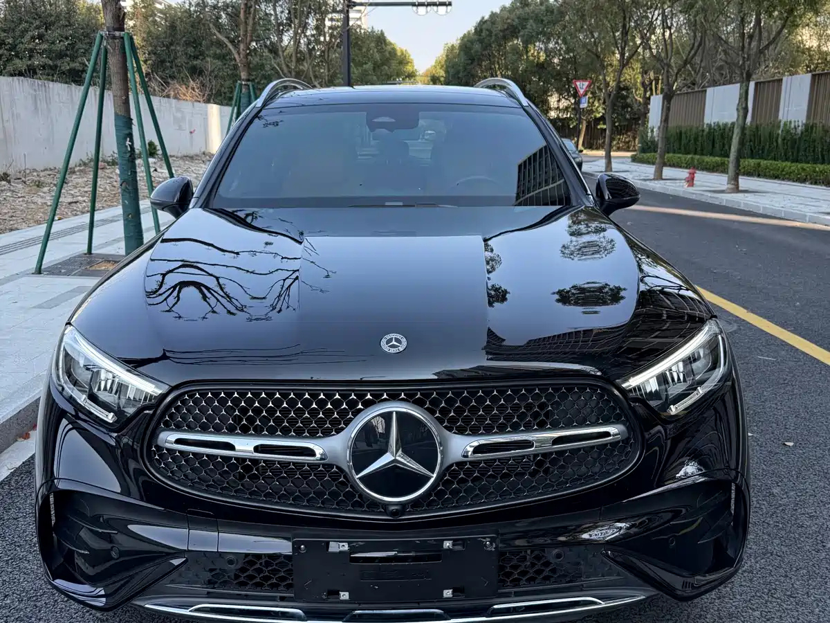 MERCEDES BENZ GLC 2023