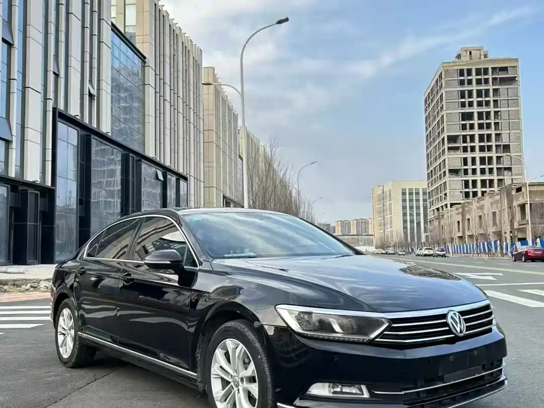 VOLKSWAGEN MAGOTAN 2017