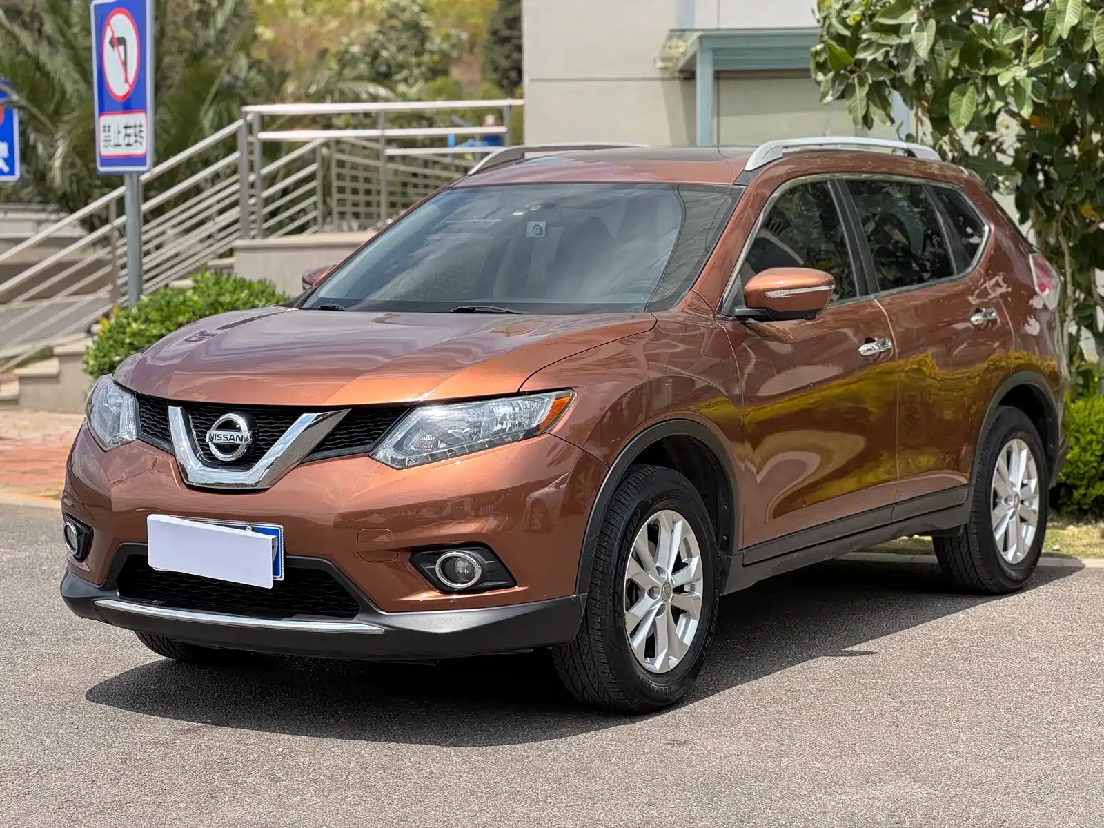 NISSAN X-TRAIL 2014